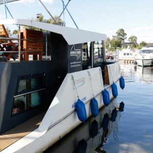 Die Aquino 1190 D im Hafen der Marina Müritz