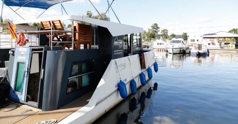 Die Aquino 1190 D im Hafen der Marina Müritz