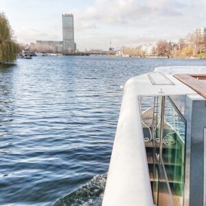 Hausboot in Berlin im Winter