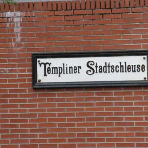 Schild von der Templiner Stadtschleuse