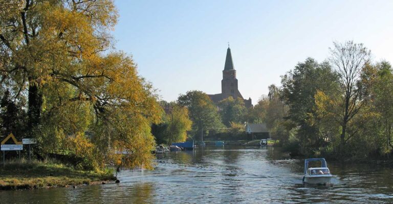 Blick auf den Dom Sankt Peter und Paul an der Havel