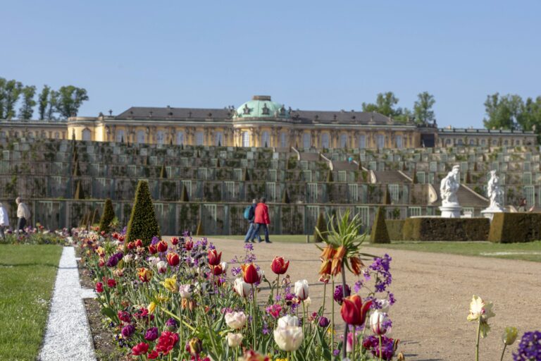 Schloss Sanssouci im Frühling, Foto: André Stiebitz, Lizenz: PMSG SPSG